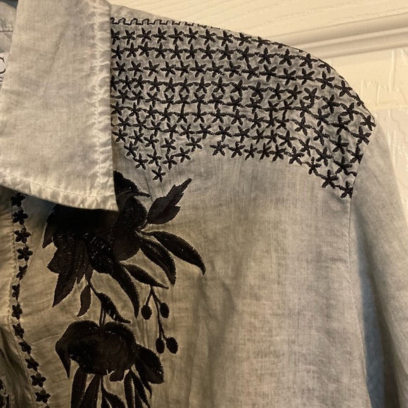 Chic connection women button blouse, size large nwt - Picture 7 of 10